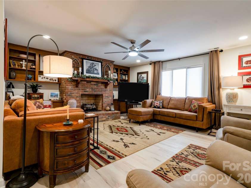 301 Pinkney Street, Shelby, NC 28150.  MLS# CAR4432509, YatesRealty ID 55538. 