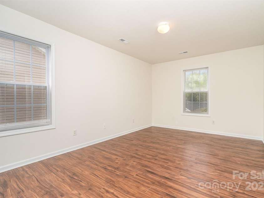 13514 Tartarian Court, Charlotte, NC 28215.  MLS# CAR4245300, YatesRealty ID 5554. Bedroom 3