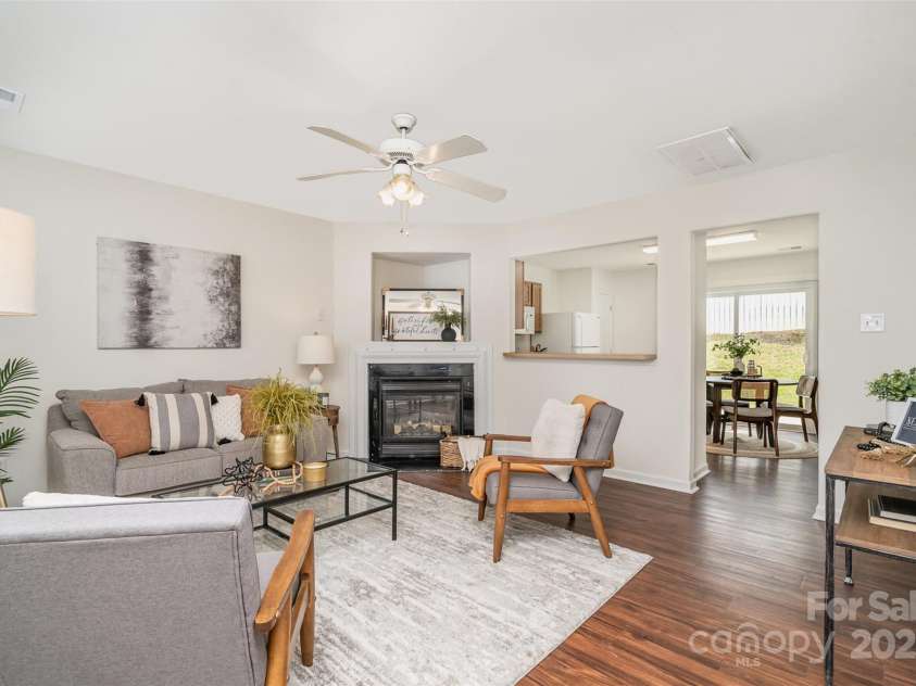 13514 Tartarian Court, Charlotte, NC 28215.  MLS# CAR4245300, YatesRealty ID 5554. Living Room w/Fireplace