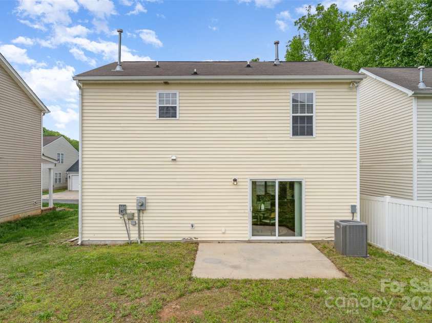 13514 Tartarian Court, Charlotte, NC 28215.  MLS# CAR4245300, YatesRealty ID 5554. Rear View