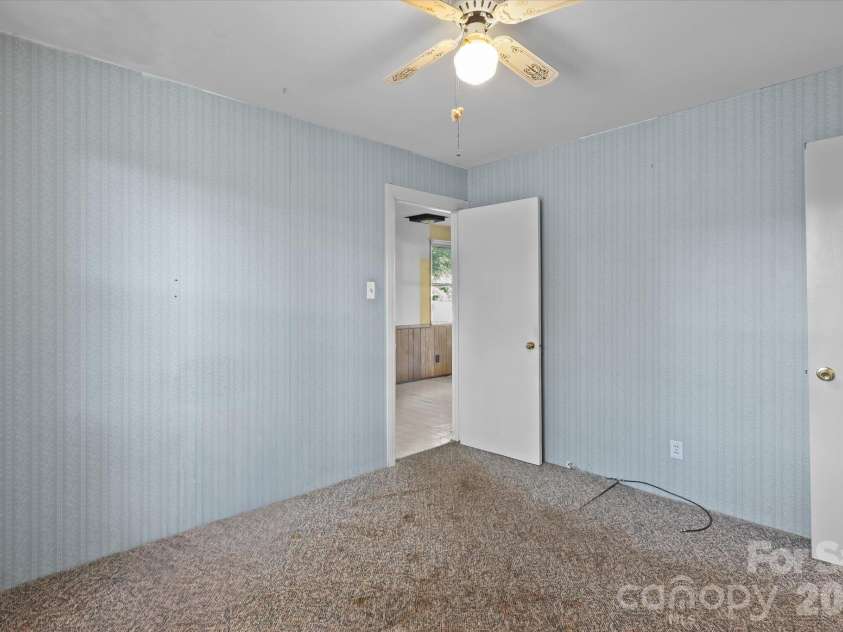 322 Hartness Road, Statesville, NC 28677.  MLS# CAR4431876, YatesRealty ID 55540. 