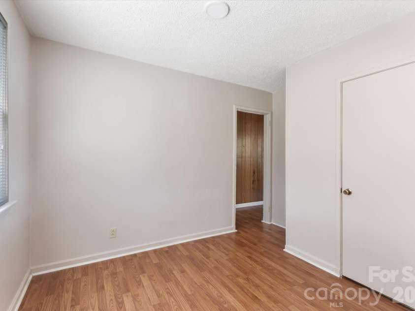 27 Trowbridge Lane, Brevard, NC 28712.  MLS# CAR4425471, YatesRealty ID 55542. 