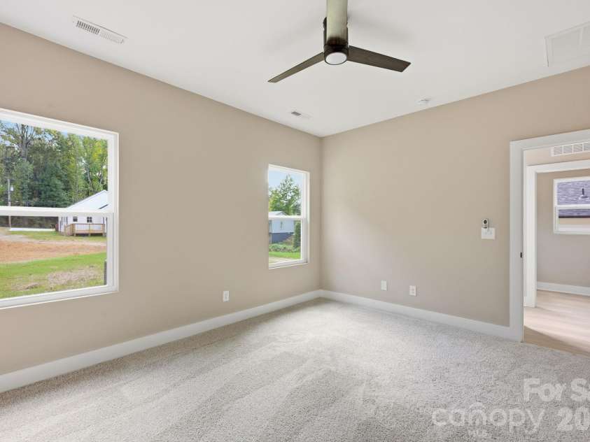 1027 Houston Street, Gastonia, NC 28052.  MLS# CAR4432877, YatesRealty ID 55545. 