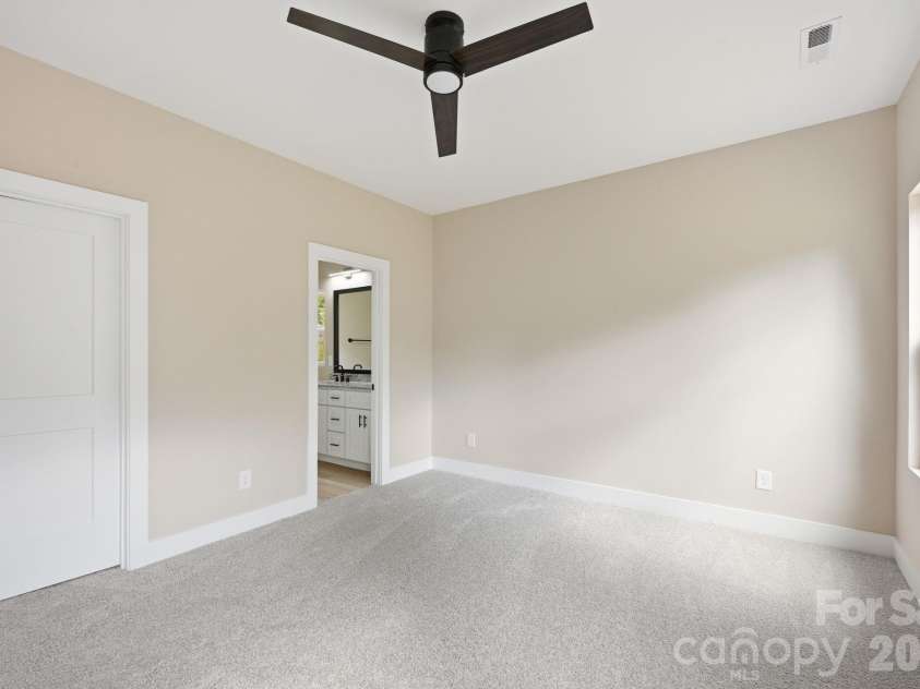 1027 Houston Street, Gastonia, NC 28052.  MLS# CAR4432877, YatesRealty ID 55545. 