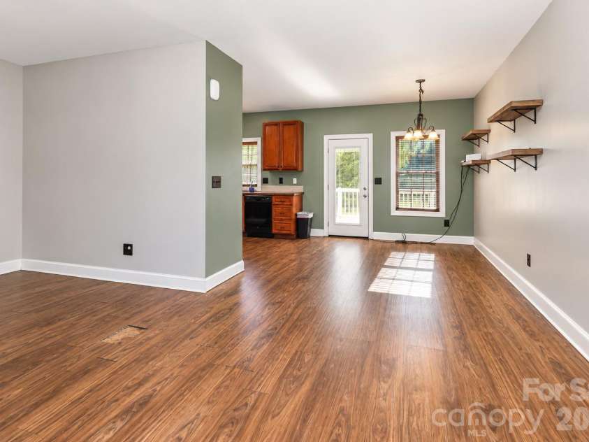 138 Westhaven Drive, Statesville, NC 28625.  MLS# CAR4432092, YatesRealty ID 55546. 