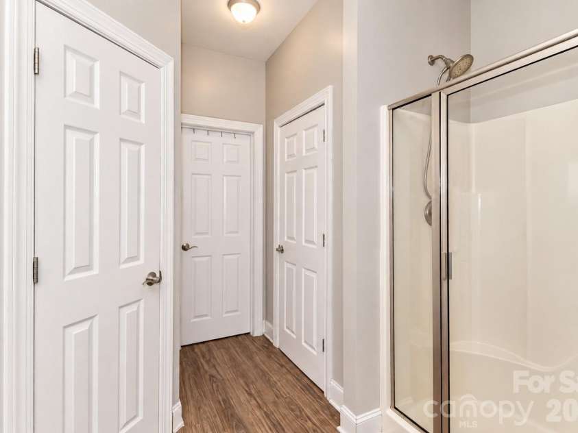138 Westhaven Drive, Statesville, NC 28625.  MLS# CAR4432092, YatesRealty ID 55546. 