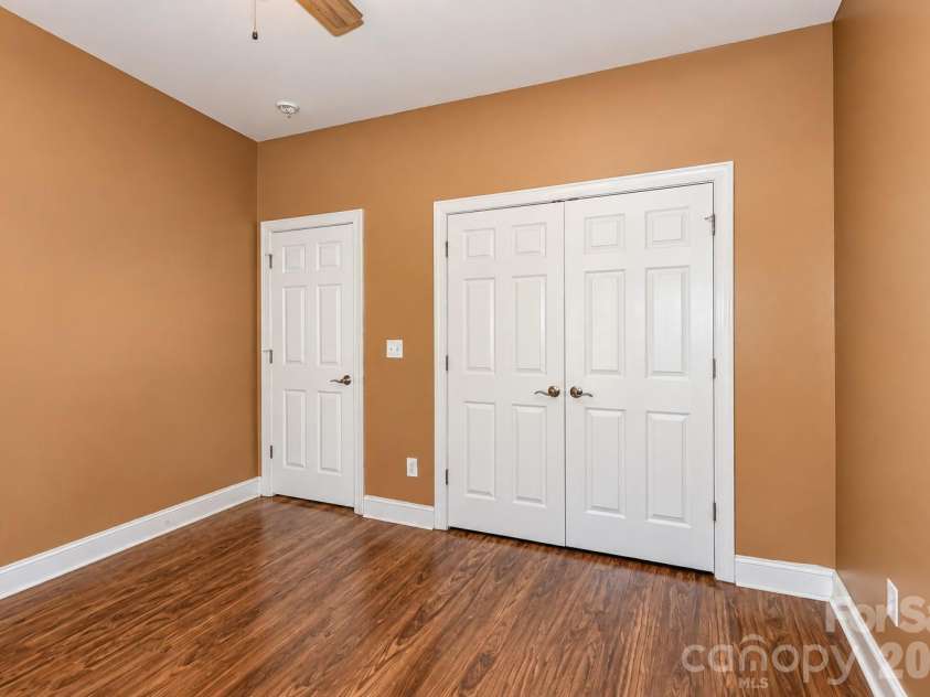 138 Westhaven Drive, Statesville, NC 28625.  MLS# CAR4432092, YatesRealty ID 55546. 