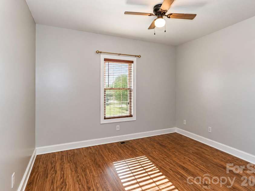 138 Westhaven Drive, Statesville, NC 28625.  MLS# CAR4432092, YatesRealty ID 55546. 