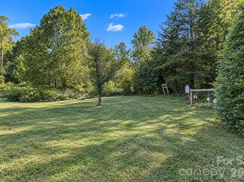 138 Westhaven Drive, Statesville, NC 28625.  MLS# CAR4432092, YatesRealty ID 55546. 