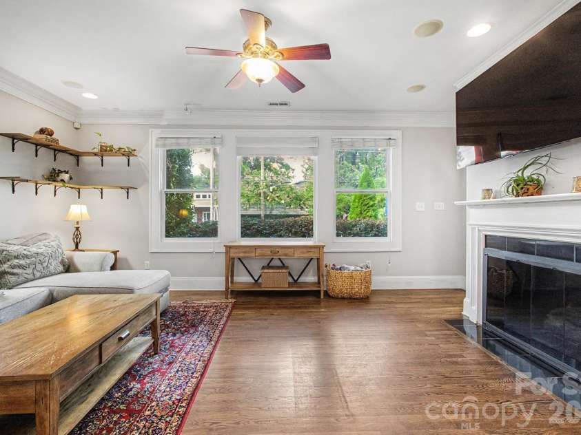 3610 Oakwood Avenue, Charlotte, NC 28205.  MLS# CAR4431301, YatesRealty ID 55549. 