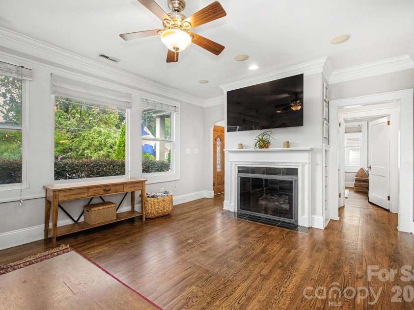 3610 Oakwood Avenue, Charlotte, NC 28205.  MLS# CAR4431301, YatesRealty ID 55549. 