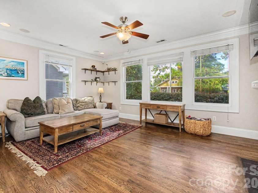 3610 Oakwood Avenue, Charlotte, NC 28205.  MLS# CAR4431301, YatesRealty ID 55549. 