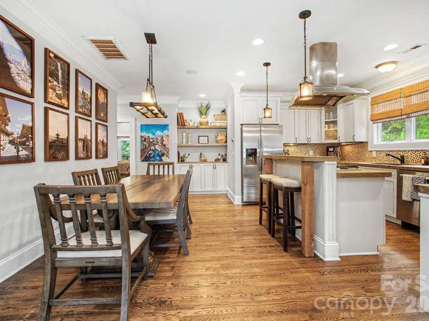 3610 Oakwood Avenue, Charlotte, NC 28205.  MLS# CAR4431301, YatesRealty ID 55549. 
