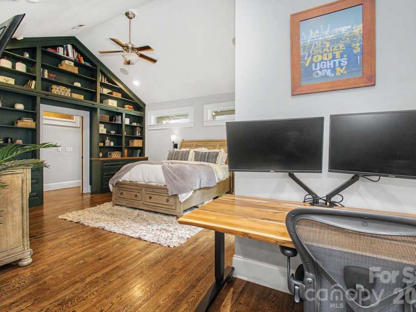3610 Oakwood Avenue, Charlotte, NC 28205.  MLS# CAR4431301, YatesRealty ID 55549. 