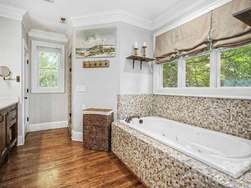 3610 Oakwood Avenue, Charlotte, NC 28205.  MLS# CAR4431301, YatesRealty ID 55549. 