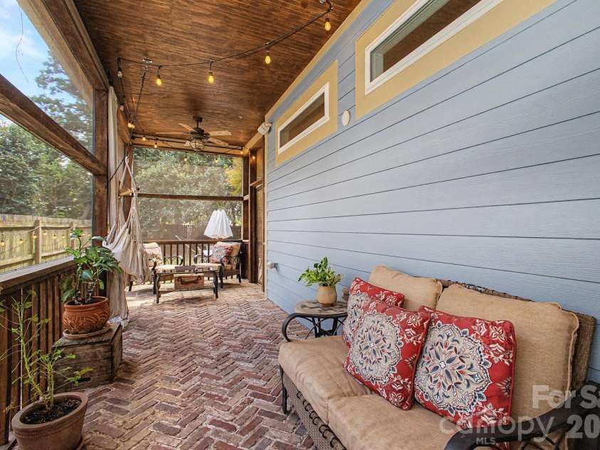 3610 Oakwood Avenue, Charlotte, NC 28205.  MLS# CAR4431301, YatesRealty ID 55549. 