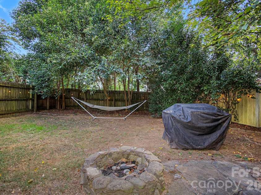3610 Oakwood Avenue, Charlotte, NC 28205.  MLS# CAR4431301, YatesRealty ID 55549. 