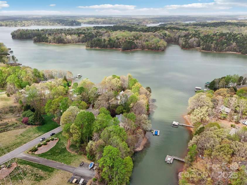 176 Sunset Bay Drive, Troutman, NC 28166.  MLS# CAR4241006, YatesRealty ID 5555. 