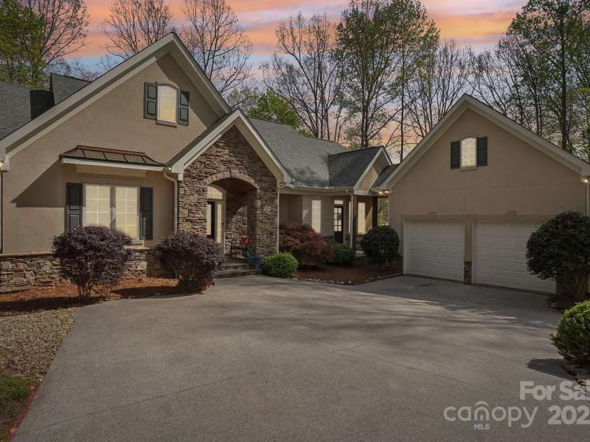 176 Sunset Bay Drive, Troutman, NC 28166.  MLS# CAR4241006, YatesRealty ID 5555. 