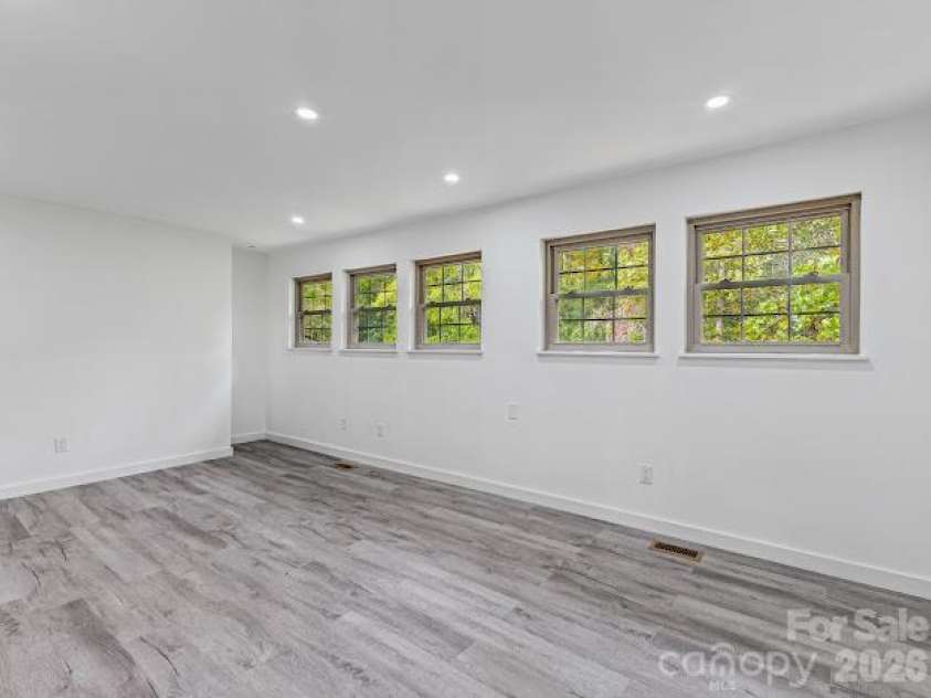 1824 Chrosaro Place, Lenoir, NC 28645.  MLS# CAR4432615, YatesRealty ID 55552. 
