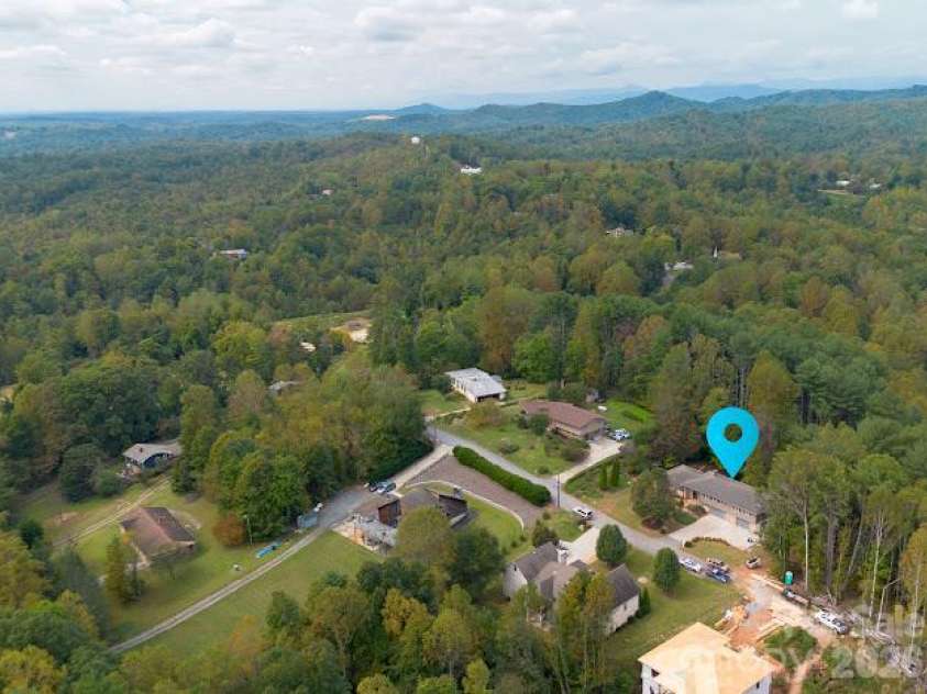 1824 Chrosaro Place, Lenoir, NC 28645.  MLS# CAR4432615, YatesRealty ID 55552. 