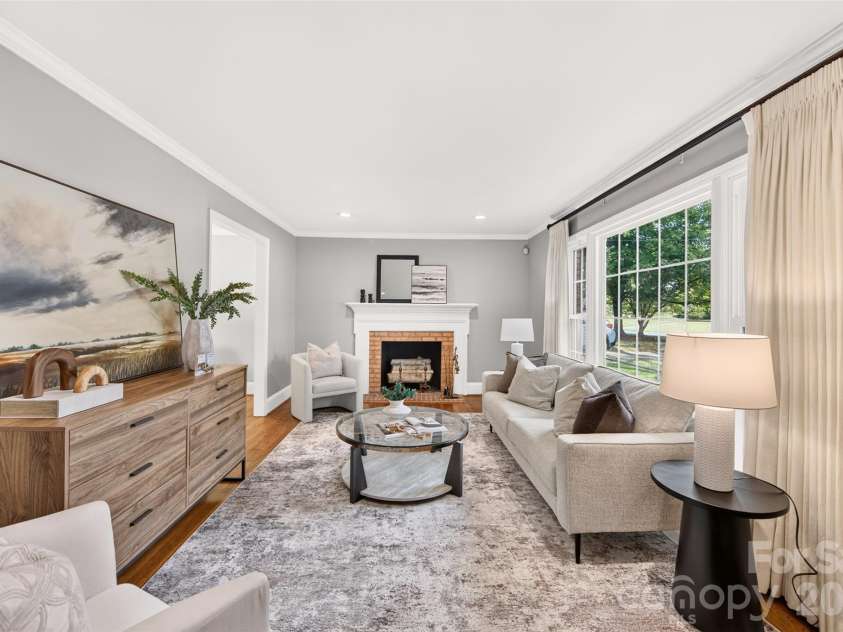3022 Finley Place, Charlotte, NC 28210.  MLS# CAR4432416, YatesRealty ID 55554. 