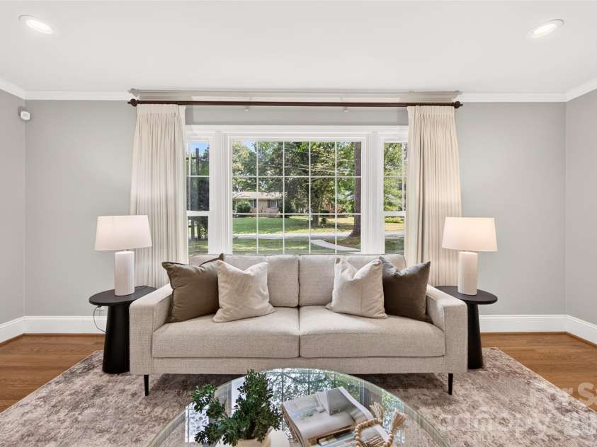 3022 Finley Place, Charlotte, NC 28210.  MLS# CAR4432416, YatesRealty ID 55554. 