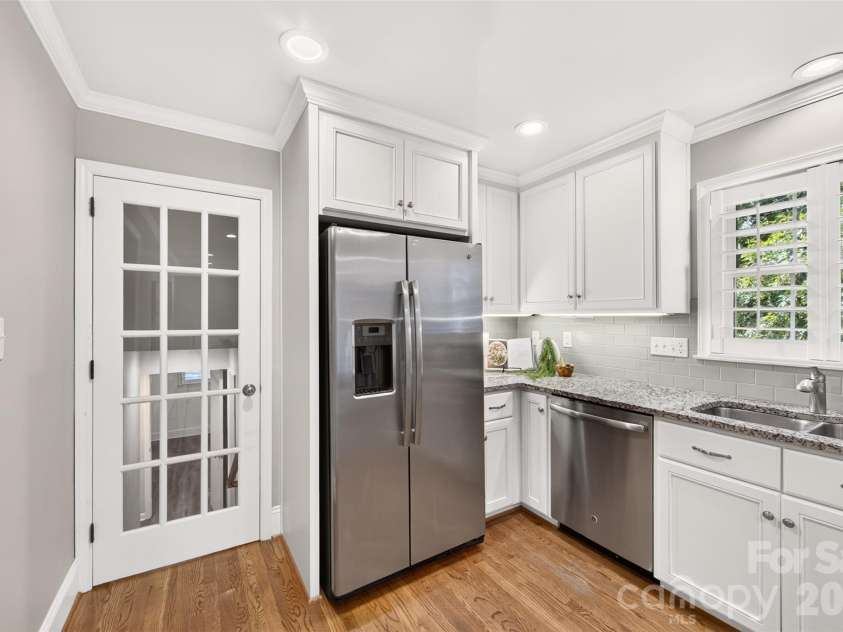 3022 Finley Place, Charlotte, NC 28210.  MLS# CAR4432416, YatesRealty ID 55554. 