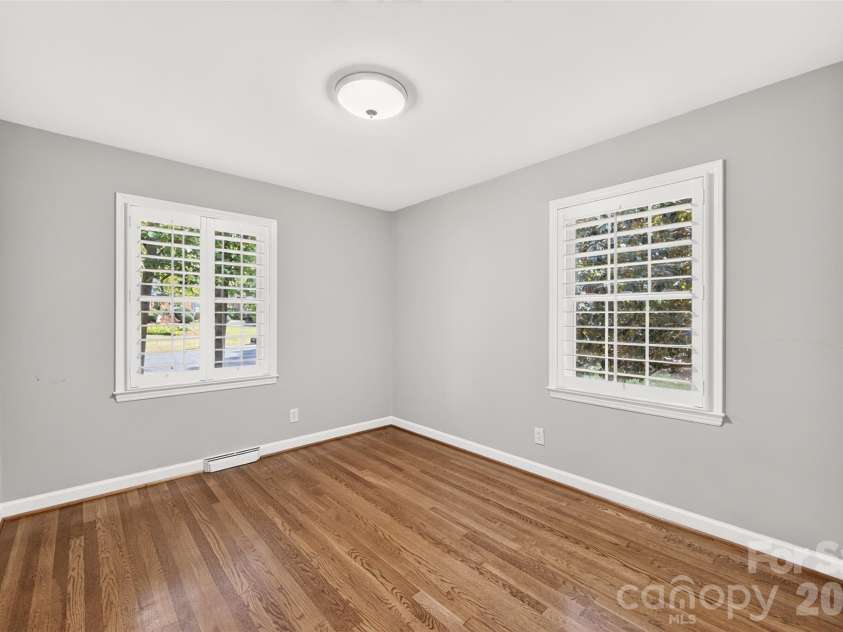 3022 Finley Place, Charlotte, NC 28210.  MLS# CAR4432416, YatesRealty ID 55554. 