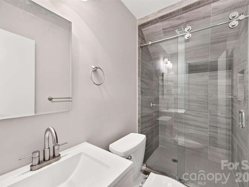 3022 Finley Place, Charlotte, NC 28210.  MLS# CAR4432416, YatesRealty ID 55554. 