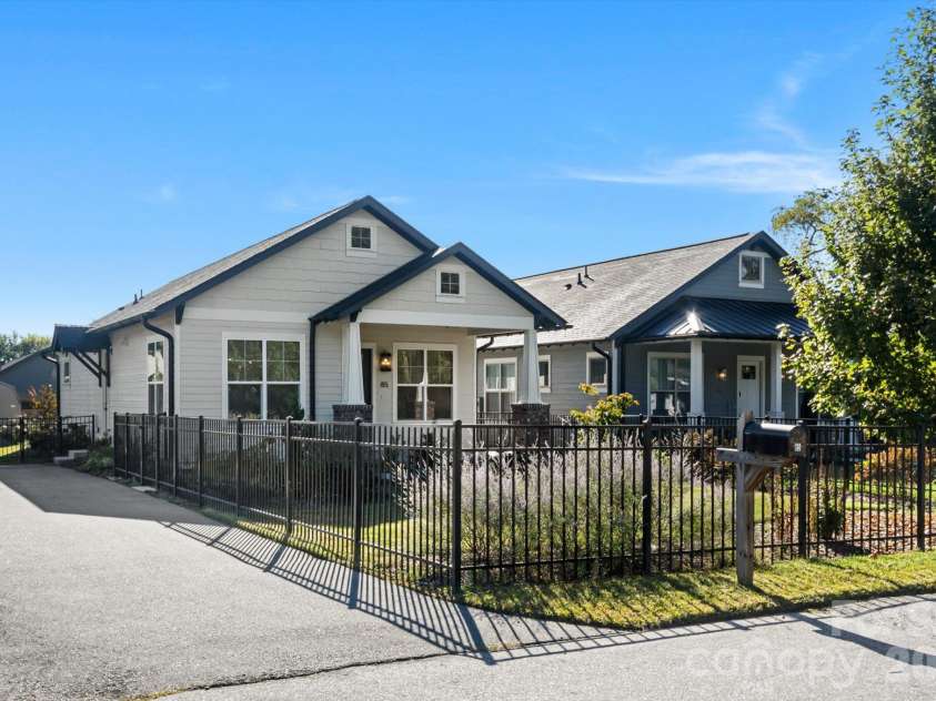 85 Temple Church Road, Brevard, NC 28712.  MLS# CAR4427509, YatesRealty ID 55559. 