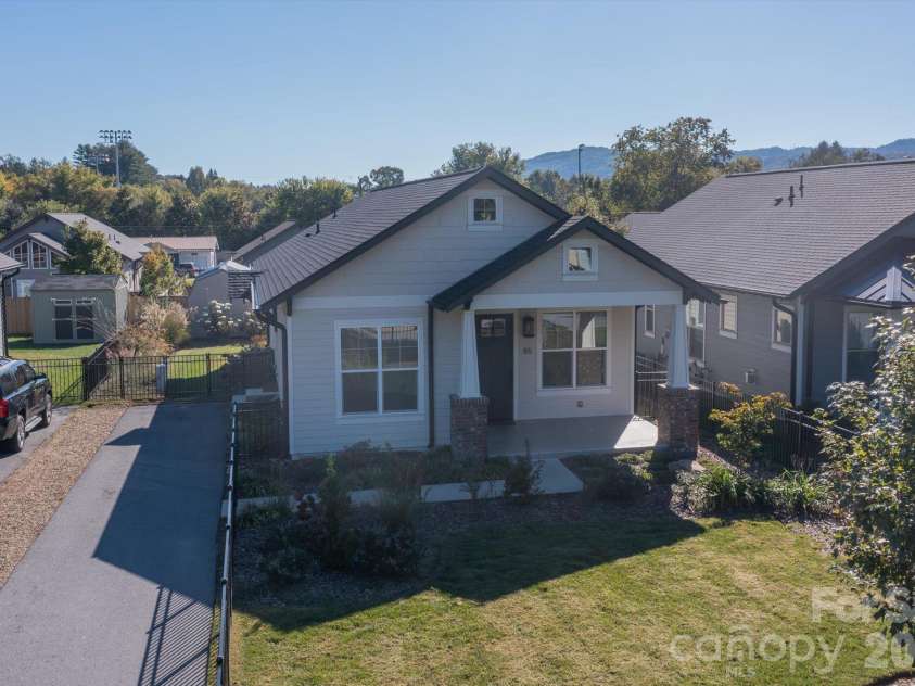 85 Temple Church Road, Brevard, NC 28712.  MLS# CAR4427509, YatesRealty ID 55559. 