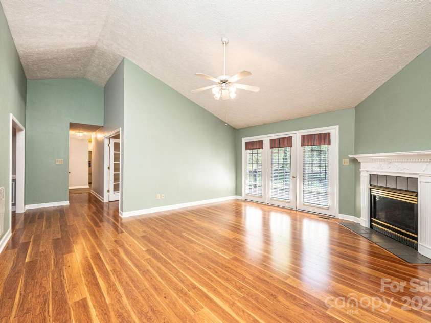 2426 36th Avenue, Hickory, NC 28601.  MLS# CAR4244686, YatesRealty ID 5556. 