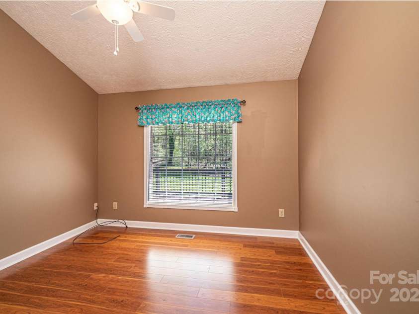 2426 36th Avenue, Hickory, NC 28601.  MLS# CAR4244686, YatesRealty ID 5556. 
