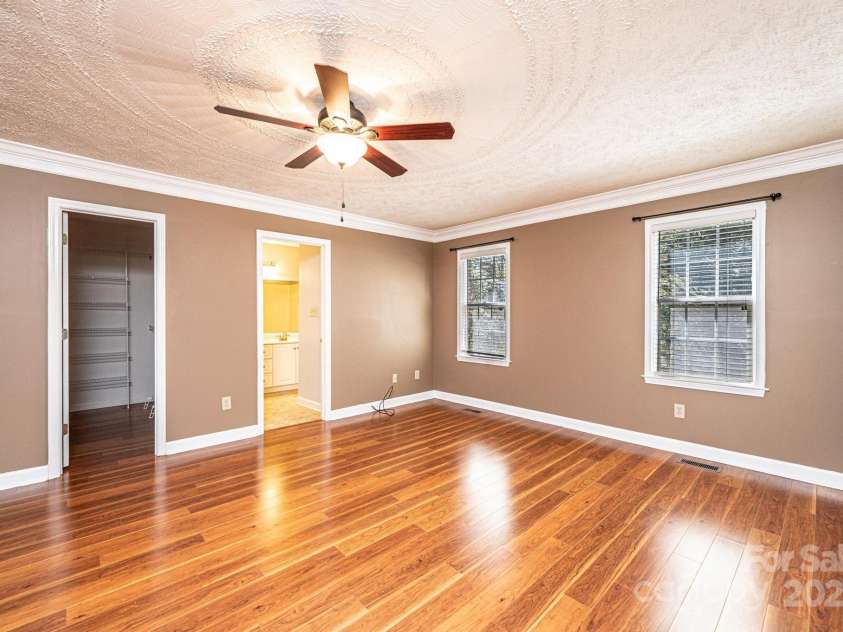 2426 36th Avenue, Hickory, NC 28601.  MLS# CAR4244686, YatesRealty ID 5556. 