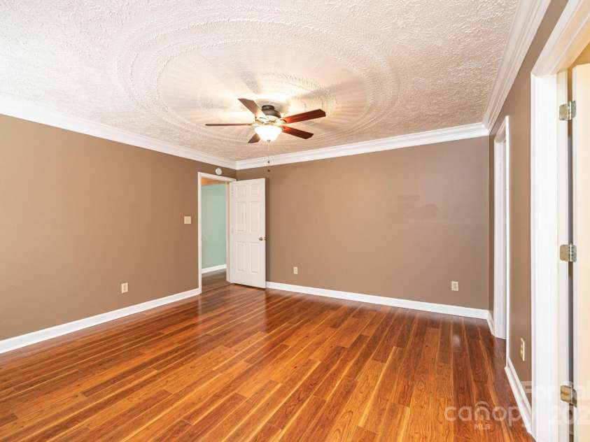 2426 36th Avenue, Hickory, NC 28601.  MLS# CAR4244686, YatesRealty ID 5556. 