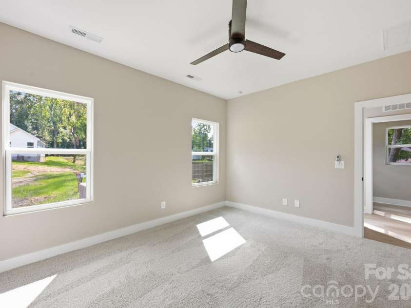 1031 Houston Street, Gastonia, NC 28052.  MLS# CAR4432924, YatesRealty ID 55561. 