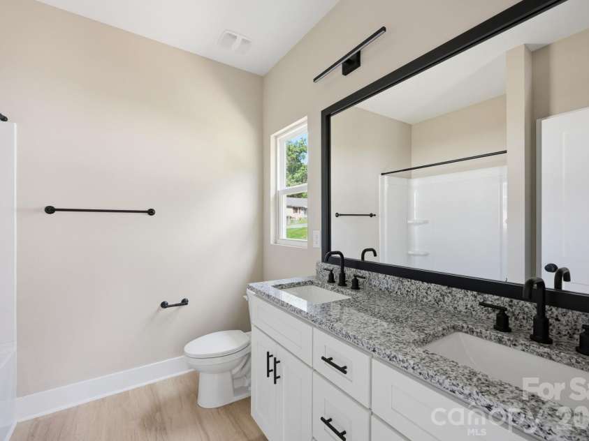 1031 Houston Street, Gastonia, NC 28052.  MLS# CAR4432924, YatesRealty ID 55561. 