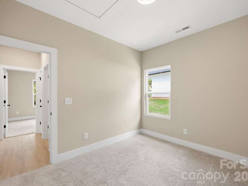 1031 Houston Street, Gastonia, NC 28052.  MLS# CAR4432924, YatesRealty ID 55561. 