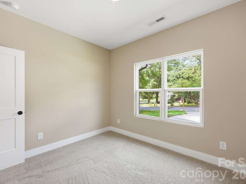 1031 Houston Street, Gastonia, NC 28052.  MLS# CAR4432924, YatesRealty ID 55561. 