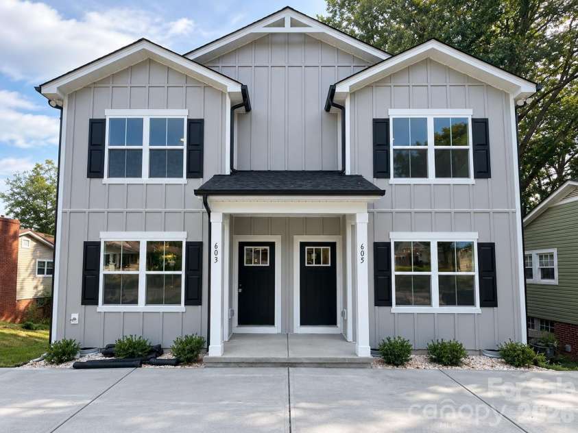 603-605 6th Avenue, Hickory, NC 28602.  MLS# CAR4432480, YatesRealty ID 55563. 