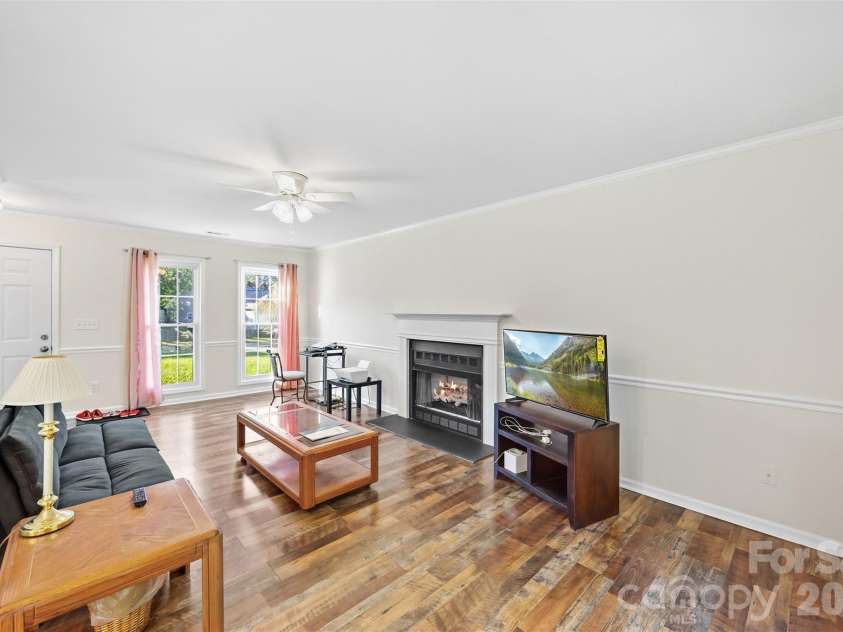 2374 Eagle Glen Court, Gastonia, NC 28056.  MLS# CAR4432758, YatesRealty ID 55564. 