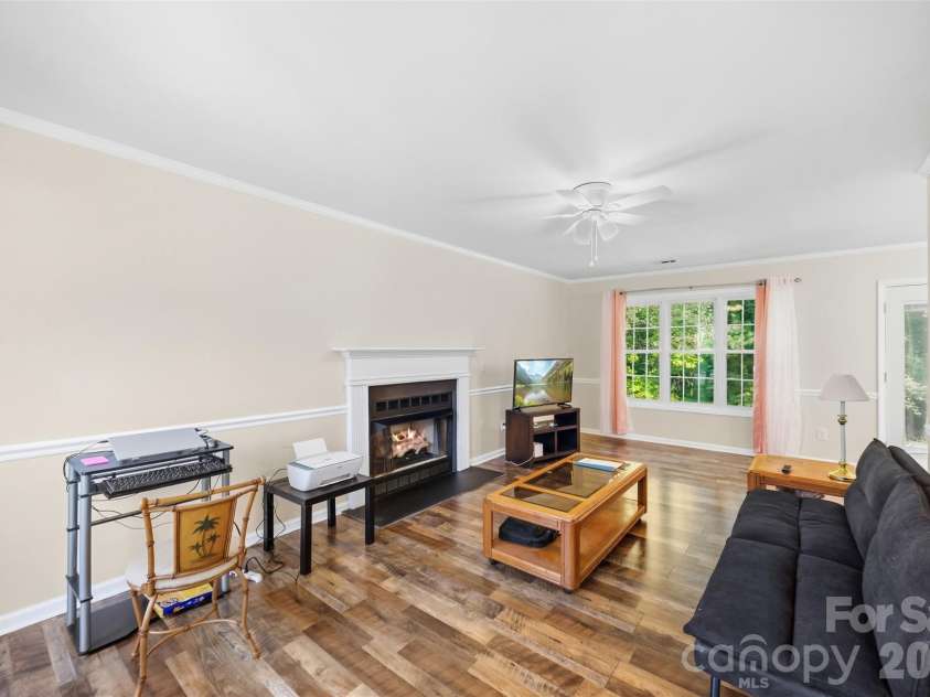 2374 Eagle Glen Court, Gastonia, NC 28056.  MLS# CAR4432758, YatesRealty ID 55564. 