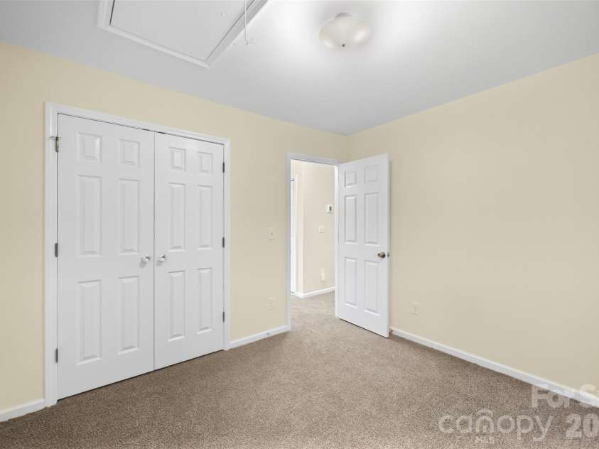 2374 Eagle Glen Court, Gastonia, NC 28056.  MLS# CAR4432758, YatesRealty ID 55564. 