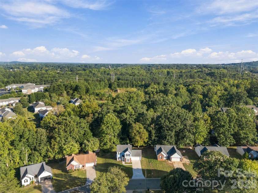 2374 Eagle Glen Court, Gastonia, NC 28056.  MLS# CAR4432758, YatesRealty ID 55564. 