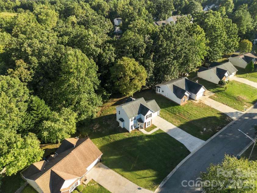 2374 Eagle Glen Court, Gastonia, NC 28056.  MLS# CAR4432758, YatesRealty ID 55564. 