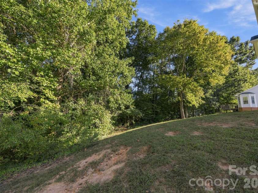 2374 Eagle Glen Court, Gastonia, NC 28056.  MLS# CAR4432758, YatesRealty ID 55564. Private Back Yard