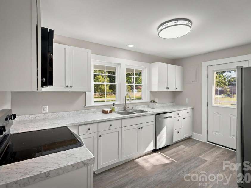 3218 Craig Avenue, Valdese, NC 28690.  MLS# CAR4432337, YatesRealty ID 55569. 