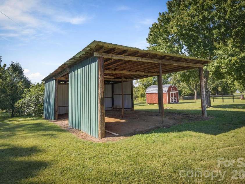 3218 Craig Avenue, Valdese, NC 28690.  MLS# CAR4432337, YatesRealty ID 55569. 