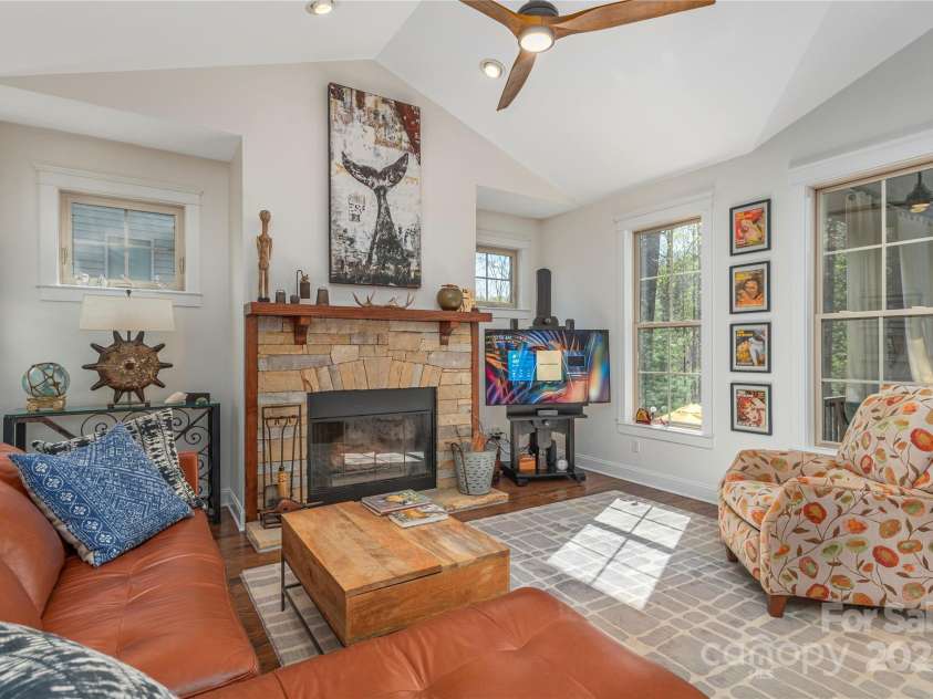 28 Sparkle Dun Drive, Biltmore Lake, NC 28715.  MLS# CAR4286512, YatesRealty ID 5557. 